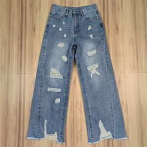 So Me women's Jeans Wide Legged Size Small 28x29 1/2 Distressed Ripped Cute